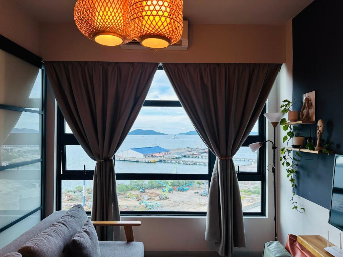 Jesselton Quay - Suite 1 By Staycation Suites Kk Kota Kinabalu Exterior photo